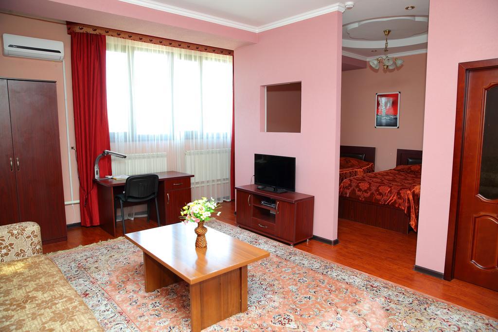 Bishkek Villa Hotel Εξωτερικό φωτογραφία