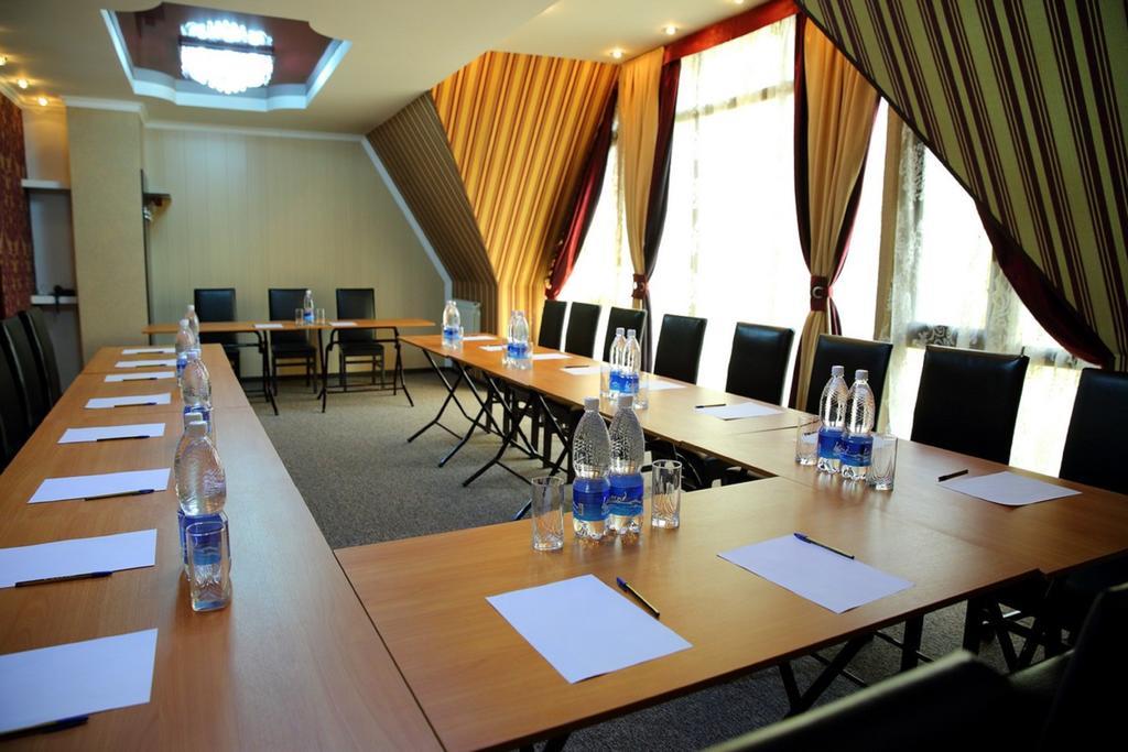 Bishkek Villa Hotel Εξωτερικό φωτογραφία